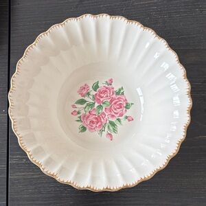 Kraftex Floral Scalloped Edge Bowl